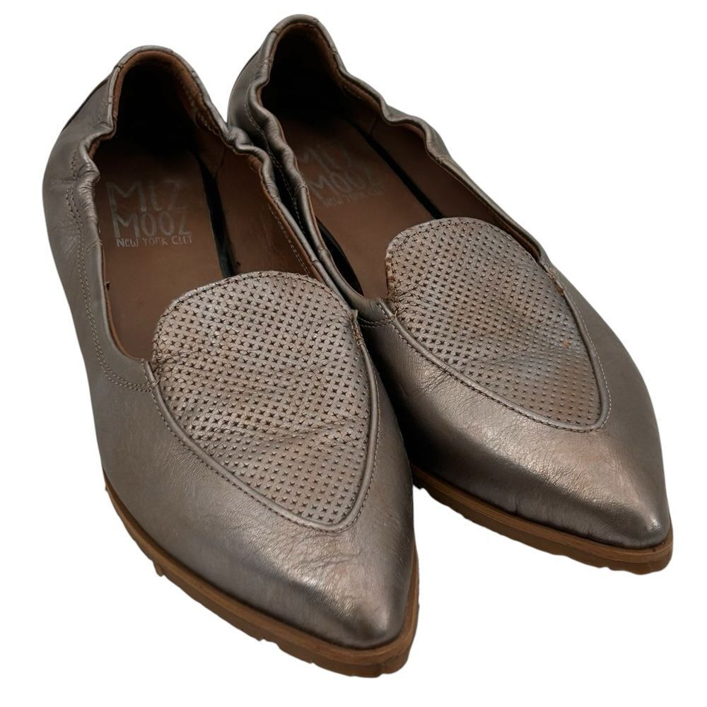 Miz Mooz gold metallic pointed toe flats size 9.5